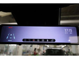 デジタルインナーミラー型ドラレコ(前・後方カメラ)搭載。前方・後方の2つのカメラで常時同時録画。万が一の場合、責任の所在を明確にできますし、後方からの煽り運転に遭遇した場合でも記録が残ります。