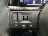 ステアリングスイッチ搭載!ハンドルひとつで手を離さなくても運転中視線をそらさなくても操作が出来て便利です♪