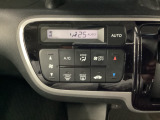 【フルオートエアコン】暑い季節に車内を冷やすだけでなく、除湿機能によりガラスのくもり防止にもなります!温度を設定すればあとはエアコンにお任せです
