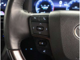 ハンドルから手を放さずに操作出来ますので、安全運転にもつながりますね