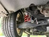 お車を安心してお乗りいただく為には、足回りの定期点検が欠かせません。サービスサポート(有償保証)では無料点検もご提供しており、安心のカーライフをお過ごしいただけるサポート体制が整っています。