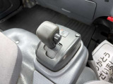 ★中古車なので、傷や凹みは多少はございます。小さな傷から大きな傷までさまざまです。大きな傷凹みは鈑金塗装修理後にお渡しを致しております。自社鈑金工場完備ですので、スピーディーな対応が可能です!