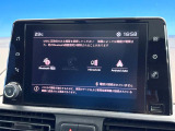 ●Apple Car Play:スマホとの有線接続で、ナビ・オーディオ再生などスマホのアプリ機能が画面でも使える便利機能です!