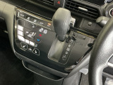 発進時から滑らかに加速する無段階変速のCVTはストップ&ゴーの多い街の中も快適です