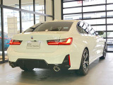 BMWのメカニックによる、100項目の納車前点検エンジン、ミッション、マフラー、電気系統やコンピュータなどを詳細に点検します。交換基準の部品があれば、純正部品を使用し整備した後にお客様にお渡しします。