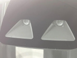 【スマートアシスト】走行中に前方の車両等を認識し、衝突しそうな時は警報とブレーキで衝突回避と被害軽減をアシスト。より安全にドライブをお楽しみいただけます。