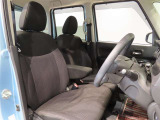 見通しのよいすっきりとした視界で、誰でも運転しやすいです。運転のしやすさは疲れにくさにも繋がりますよ♪