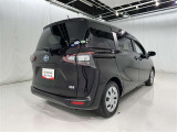 低燃費で環境にもやさしいハイブリッド車です。トヨタ専用診断機器でハイブリッドシステムを綿密に点検してあります!