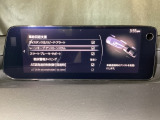 ハンドル操作をアシストすることにより車線からの逸脱回避を支援します。