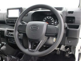 運転席廻りです。