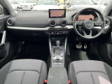 Q2 1.0 TFSI スポーツ 