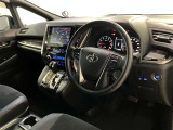 分かりやすく操作しやすい運転席まわりです☆