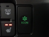 エンジン、エアコンなどを制御し低燃費な『ECONモード』に、また走りを楽しみたいとき、空調など快適性を重視したいときにはスイッチOFFで通常モードに切り替えができます!