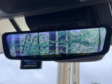 【デジタルインナーミラー】後席の大きな荷物や同乗者で後方が確認しづらい時でも安心!カメラが撮影した車両後方の映像をルームミラー内に表示。クリアな視界で状況の確認が可能です!