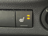 ●フロントシートヒーティング:運転席・助手席共に三段階で調節が可能なシートヒーターを装備しております。季節を問わず快適にご使用いただけます。