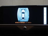 パノラミックビューモニター付きですのでお車の全周囲確認することができます。