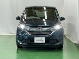 LEDヘッドライトを装備しています。LEDヘッドライトはとても明るく、雨の日や夜間走行も安全・安心です。オートライトコントロール付きで周囲の明るさに応じて自動で点灯・消灯します