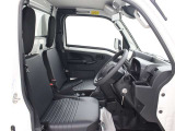 運転席廻りです。