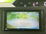 バックカメラの映像をクリアに表示。狭い道や駐車も安心です。安全運転をしっかりサポートします。