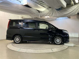 「中古車ハイブリッド保証」ハイブリッド機構を無償で保証します。保証期間は、初度登録年月から10年、またはロングラン保証が終了後3年間。ただし累計走行距離が20万km以内です。