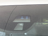 【シティブレーキアクティブシステム】低速走行中に前方の車両等を認識し、衝突しそうな時は警報とブレーキで衝突回避と被害軽減をアシスト。より安全にドライブをお楽しみいただけます。