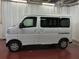 【スマートアシスト搭載車】 衝突回避支援ブレーキ機能(対車両・歩行者)、衝突警報機能(対車両・対歩行者)、誤発信抑制制御機能などの機能で安全な運転をサポートします