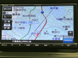 見やすい地図表示で、目的地までスムーズに案内。運転に集中できる環境をサポートします。長距離運転も安心です。