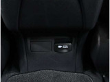 AC電源 AC100V・1500W 室内コンセント(センターコンソールボックス後方)