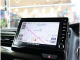 『1台』のお車に対して、3名体制で日々議論を重ね仕入れを行っております。