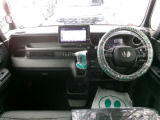 開放感のある運転席まわり!運転席からの視界も良好です!