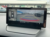 全方位カメラつきで駐車も安心!