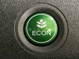 ★ECONスイッチ★ エコドライブを加速しよう!スイッチをONにすると、運転の仕方によるロスを抑え込み燃費をよくするようクルマが頑張ります(*^ー^*)燃費向上にチャレンジ♪