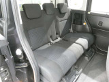 ゆとりある広々とした車内空間は、ドライブを始め買い物やレジャーなど、幅広く活躍します。一人でもみんなとでもお出かけを楽しみましょう!