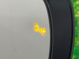【リヤクロストラフィックアラート(RCTA)】駐車スペースから出る時に後方を横切ろうと接近してくる車両を検知しお知らせします。ショッピングモールなど大型商業施設の混雑した駐車場でも安心ですね♪