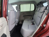 ゆとりある広々とした車内空間は、ドライブを始め買い物やレジャーなど、幅広く活躍します。一人でもみんなとでもお出かけを楽しみましょう!