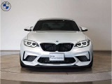 【キドニーグリル】BMWは約90年もの間、ほぼ全ての車両にひと目でBMWだと分かるこの特徴的なフロントグリルが備えられ、デザイン・アイコンとして親しまれてきました。