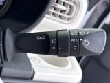 【 オートライト 】オートライトなのでライトの点け忘れを気にすることなく運転が出来ます♪//