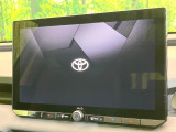 【12.3インチワイドナビ】高級感とインパクトのある大型ワイドナビを装備。各種オーディオ操作はもちろん、横長ワイド画面でのマップ2分割表示など、利便性も高いナビです♪