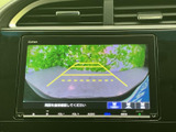 後方確認をサポートするモニターで、安全な運転を支援。狭い場所での駐車も安心です。運転に不安を感じる方にもおすすめです。