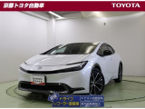 何度も姿を変えながら第一線を走り続ける【プリウス】。先進的でスタイリッシュなフロントフェイス。ワイド&ローなボディで未来へ走りだしたプリウスです。