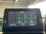 お気に入りの音楽を最高の音質で。CDやSDカード、Bluetoothなど、多様なソースに対応し、車内を音楽空間に変えます。