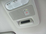 SOSコール 走行中の緊急時(病気や事故、あおり運転など)にボタンひとつでオペレーターに接続!救急や警察への連絡をサポートいたします。※使用にはお申し込みが必要です、詳しくはスタッフまで