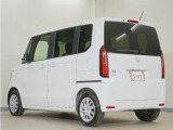 運転席のスペースはゆったりしていて、視界も広く確保されているので普段の運転からロングドライブまで快適です。
