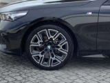 Mie Chuo BMW では全国のお客様に正規ディーラー認定中古車をお届けいたします。お気軽にお問い合わせ下さい!お待ち致しております。【 MieChuoBMW 電話059-238-2288 】