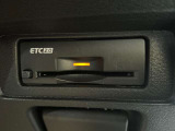 ETC2.0は、高速道路の料金支払いを自動化するシステムです。従来のETCと比べて、料金所での停車時間が短縮され、スムーズな走行が可能になります。