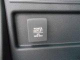 荷室にもアクセサリーソケットついて便利です♪