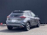 外装色:ダークメタルグレーM/ピュアブラックPMです。当社が試乗車及び社有車として使用した車です。新車保証も継承してお渡します。