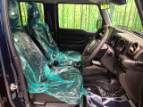 運転席シート廻りは使用感も少なく、良好な状態となっています。丁寧に使われていたことがよくわかりますね。