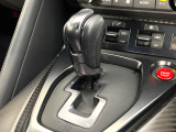 ●MTモード付きAT:通常は自動でおこなわれる変速(ギアチェンジ)をドライバーの操作によって意図的に変えられるシステムです。より一層普段のドライブをお楽しみいただけます!