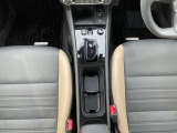 電動車用のシフトになります。操作はとても簡単で、すぐに慣れていただけます。
